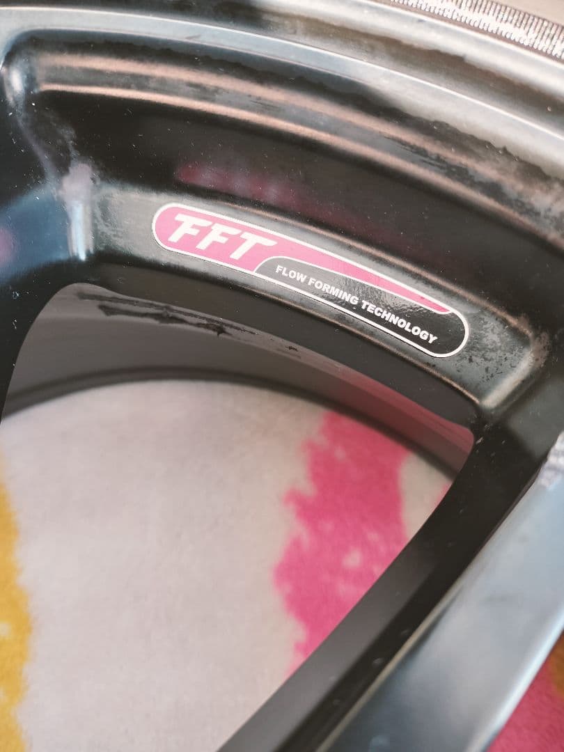 SSR GTV02 8J ＋45 5H 17インチ　114.3　215/40