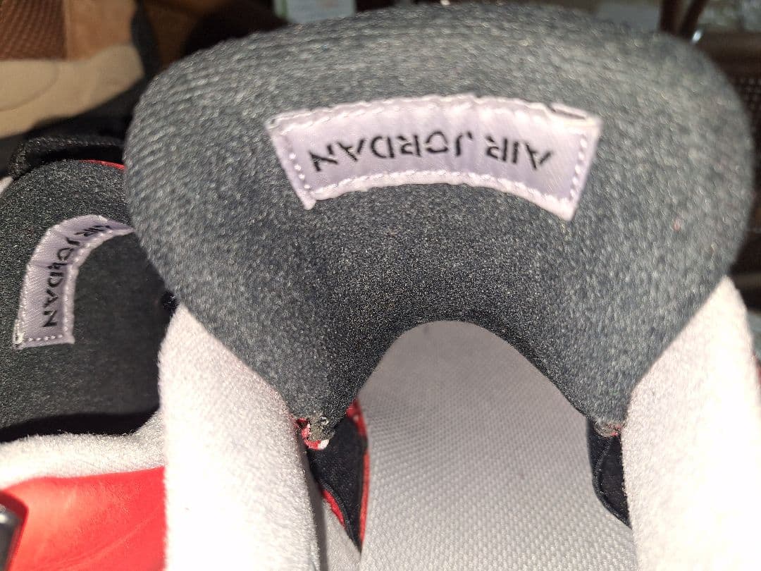 NIKE AIR JORDAN 4 RETRO エアジョ ーダン4 レッド