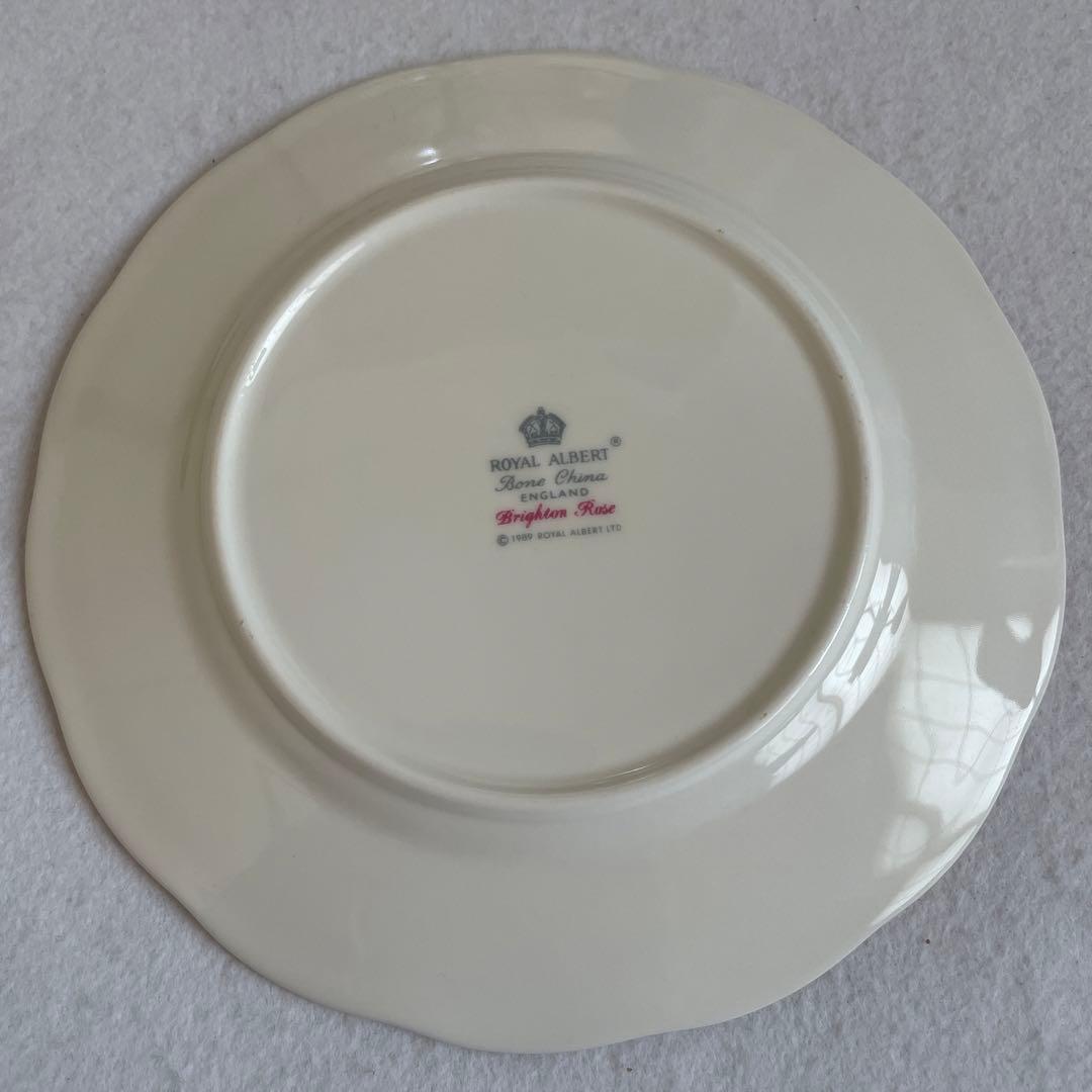 送料無料　ロイヤルアルバート　  ケーキ皿15.7cm