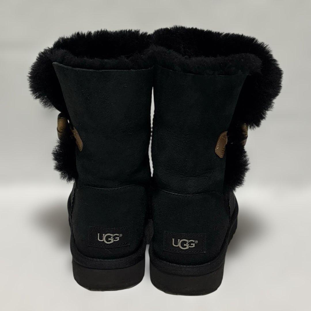 美品　UGG ムートンブーツ