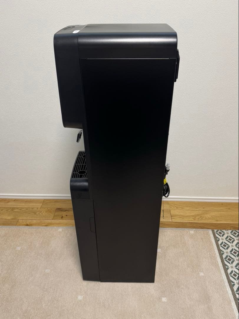 【グェン　バン　チン】ウォーターサーバー プレミアムウォーターfamfit