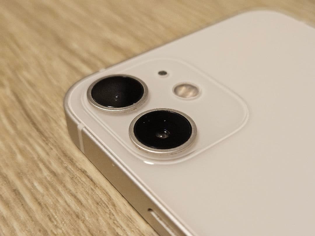 【中古】iPhone12 mini 国内版SIMフリー ホワイト A2398