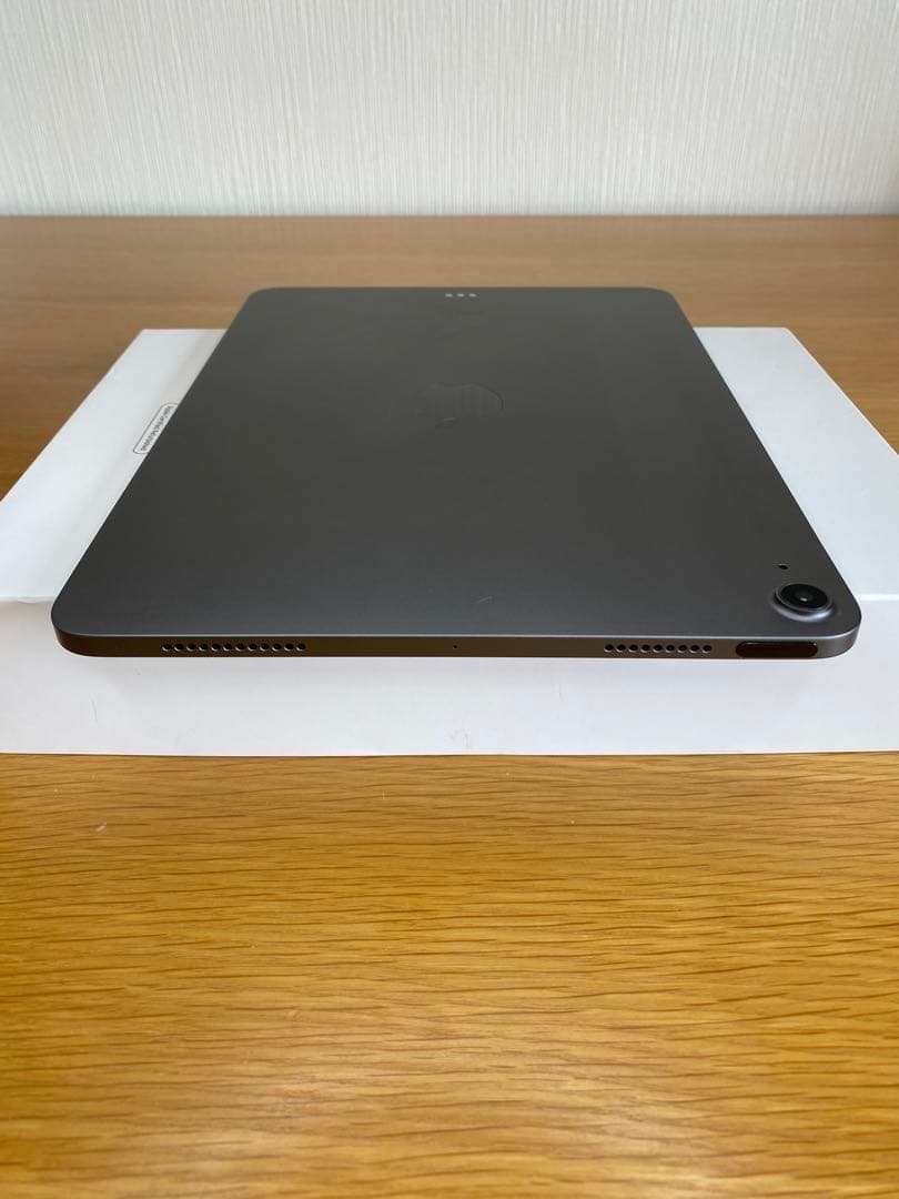 iPad本体　美品 iPad Air 第5世代　Apple M1チップ