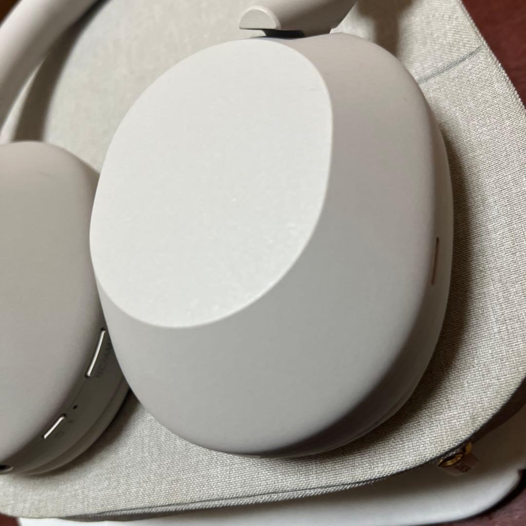 SONY WH-1000XM5 プラチナシルバー　ケース付き