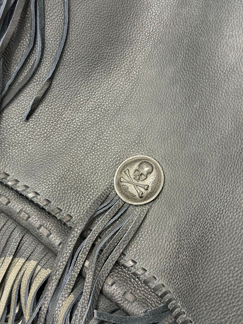 フリンジ付きブラックバッグ