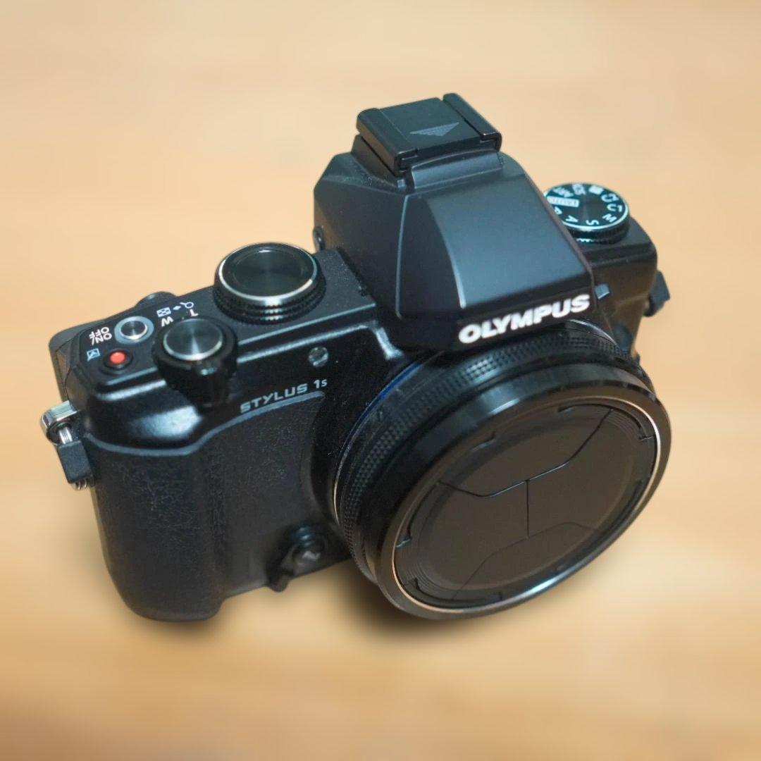OLYMPUS STYLUS 1s 本体と付属品
