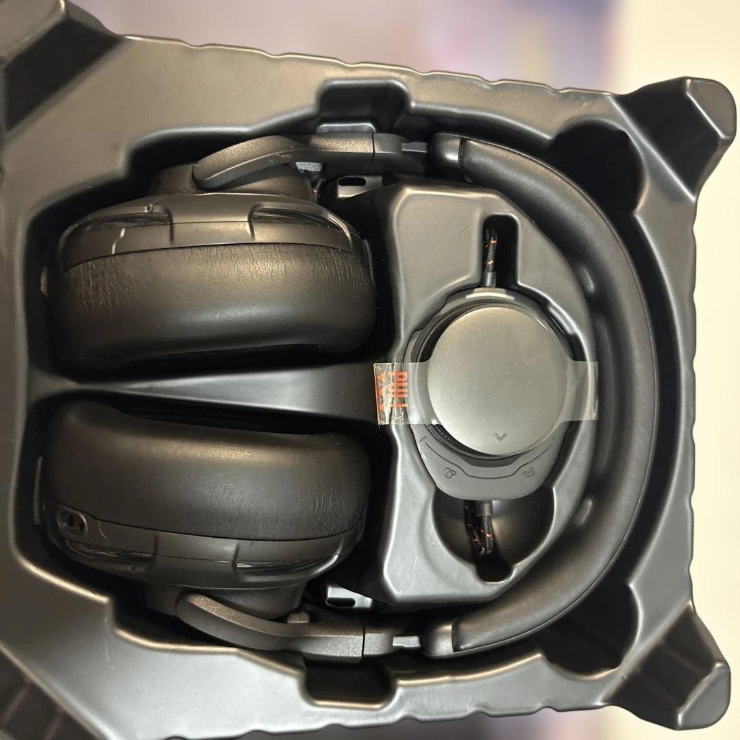 JBL Quantum One ゲーミングヘッドセット