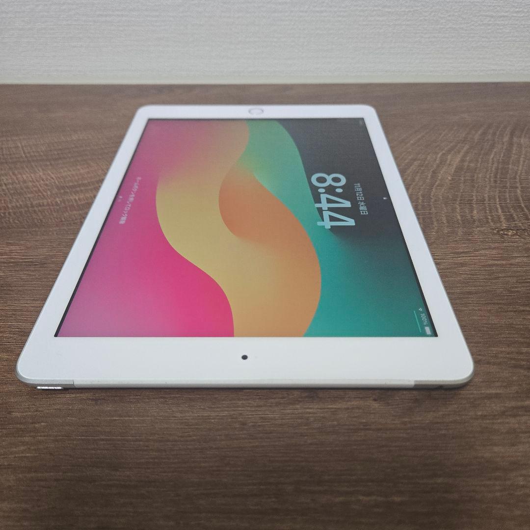 ➆Apple iPad 第6世代 WiFi + Cellular 32GB