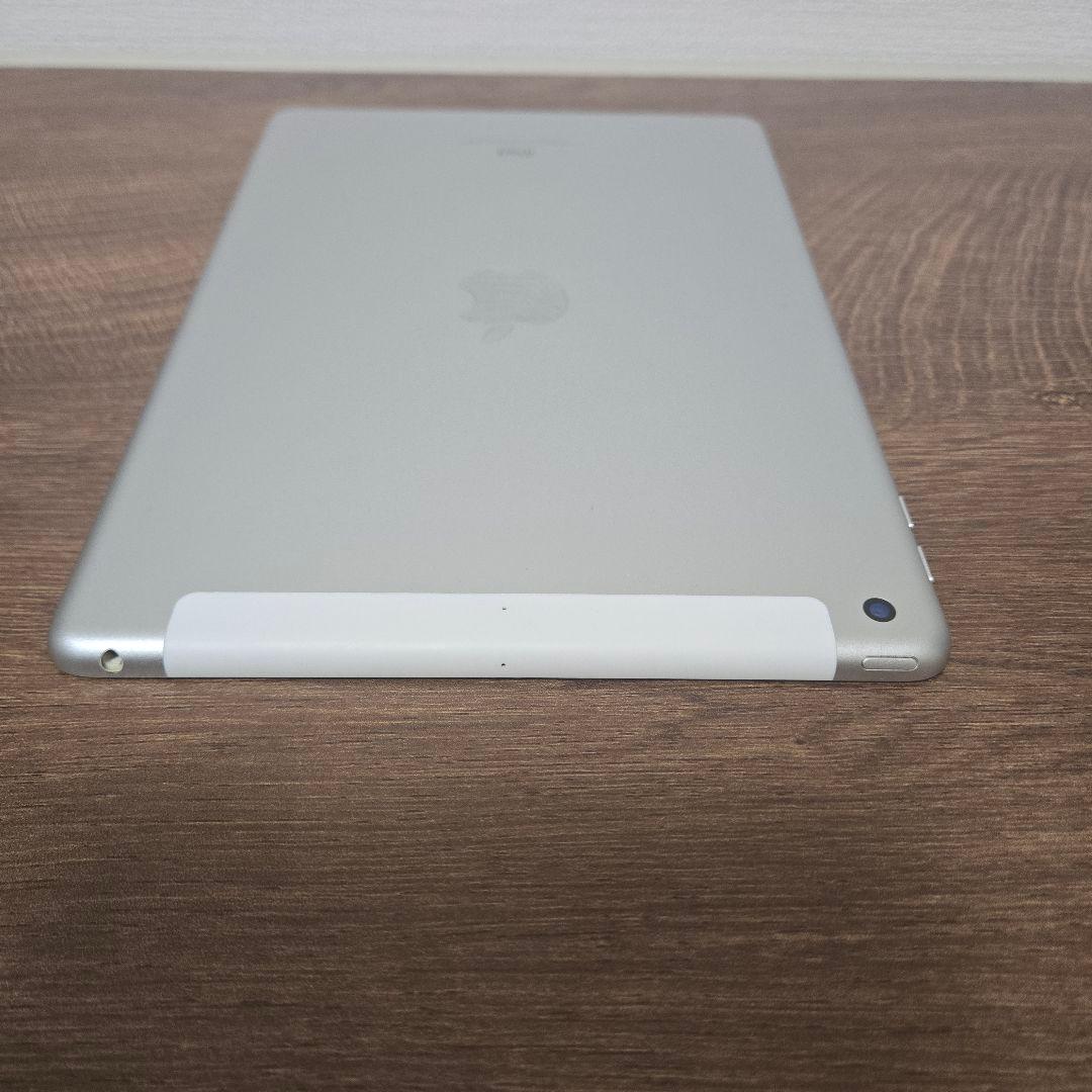 ➆Apple iPad 第6世代 WiFi + Cellular 32GB