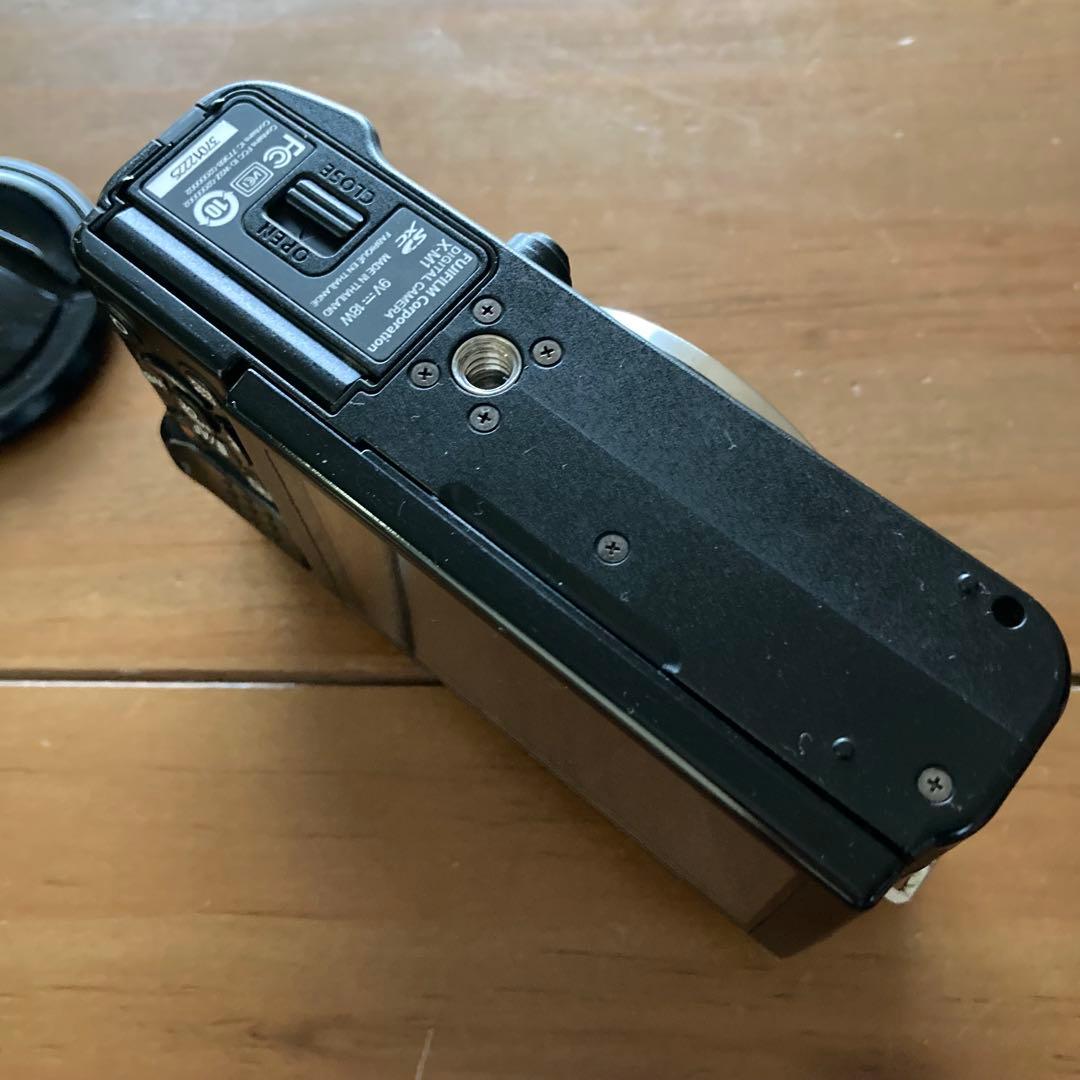 FUJIFILM X-M1 XC16-50レンズ ミラーレス