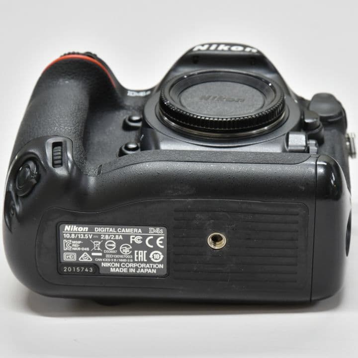 U★Nikon D4s デジタル一眼レフカメラ　ショット数10万回未満