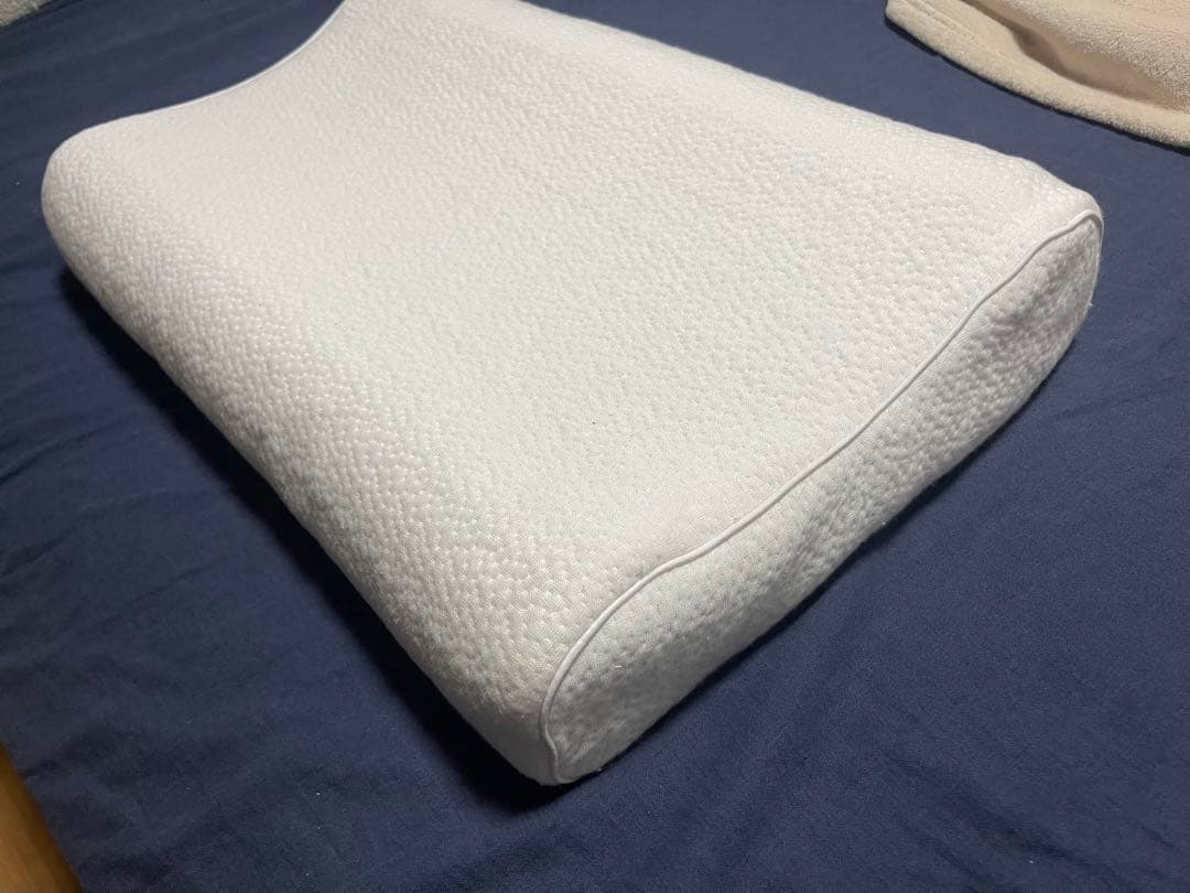 ヒツジのいらない枕 テンセル枕カバー付　至極　使用品