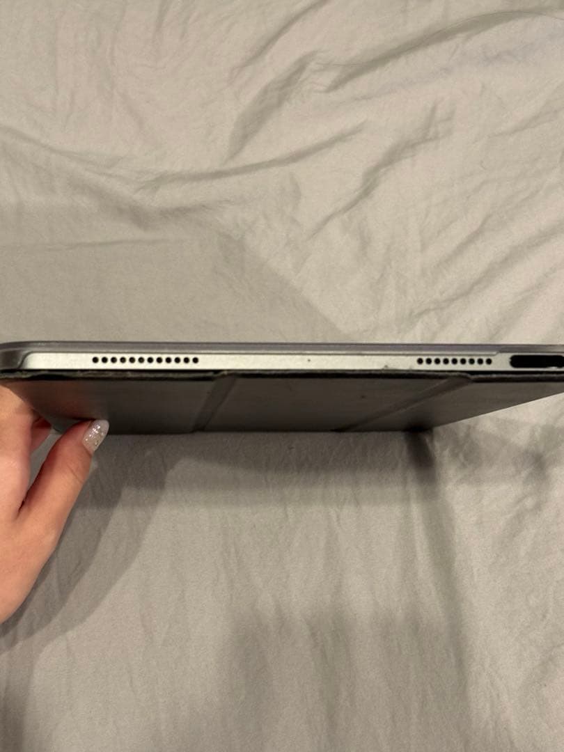 美品　iPad Air 第5世代　64GB Wi-Fiモデル　スペースグレイ