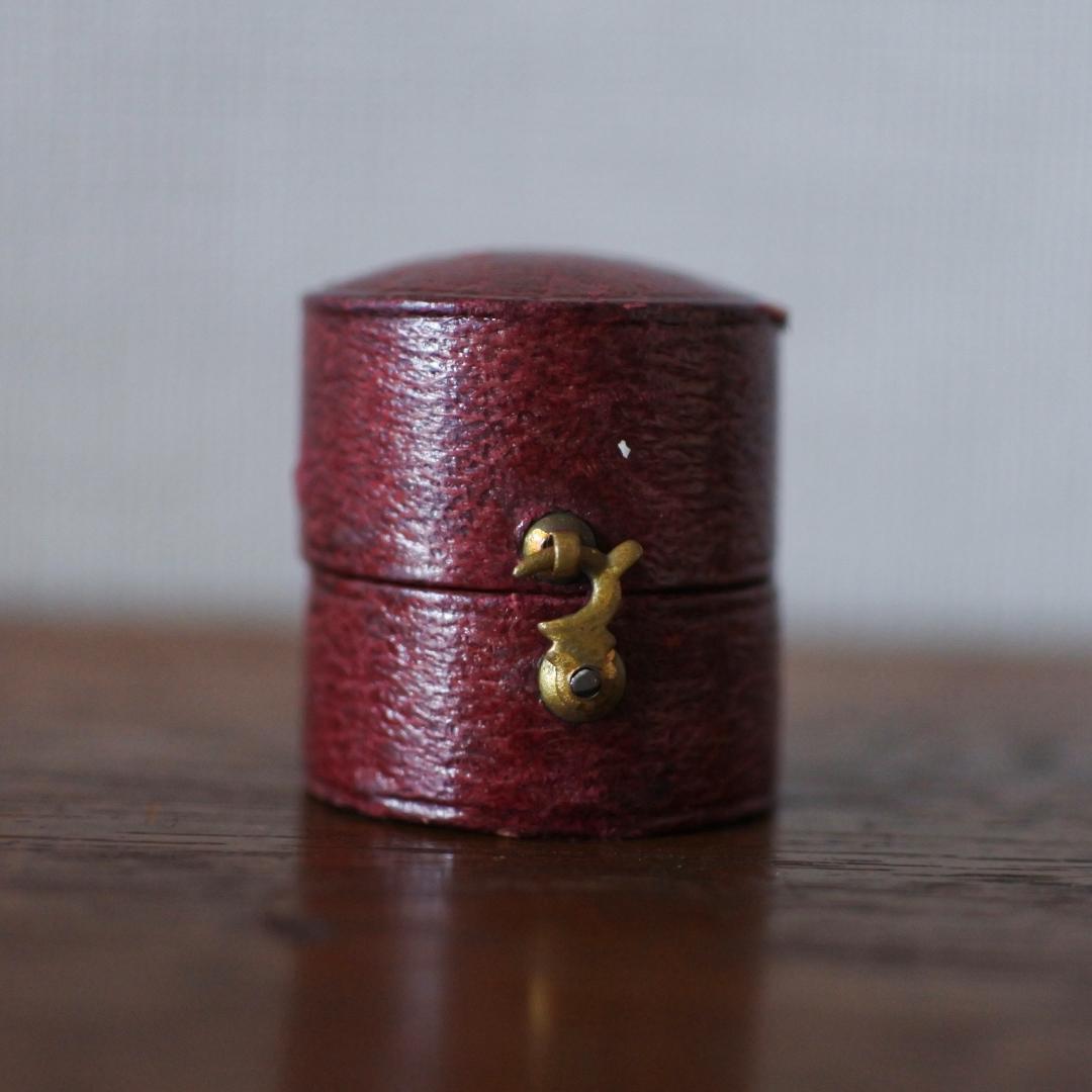 イギリスアンティークリングケース＊英国アンティークリングボックス＊茶レザー＊円形