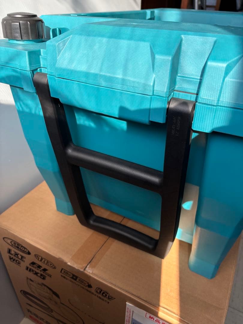 新品未使用マキタ MHW080DZK 36V(18V+18V) 充電式高圧洗浄機