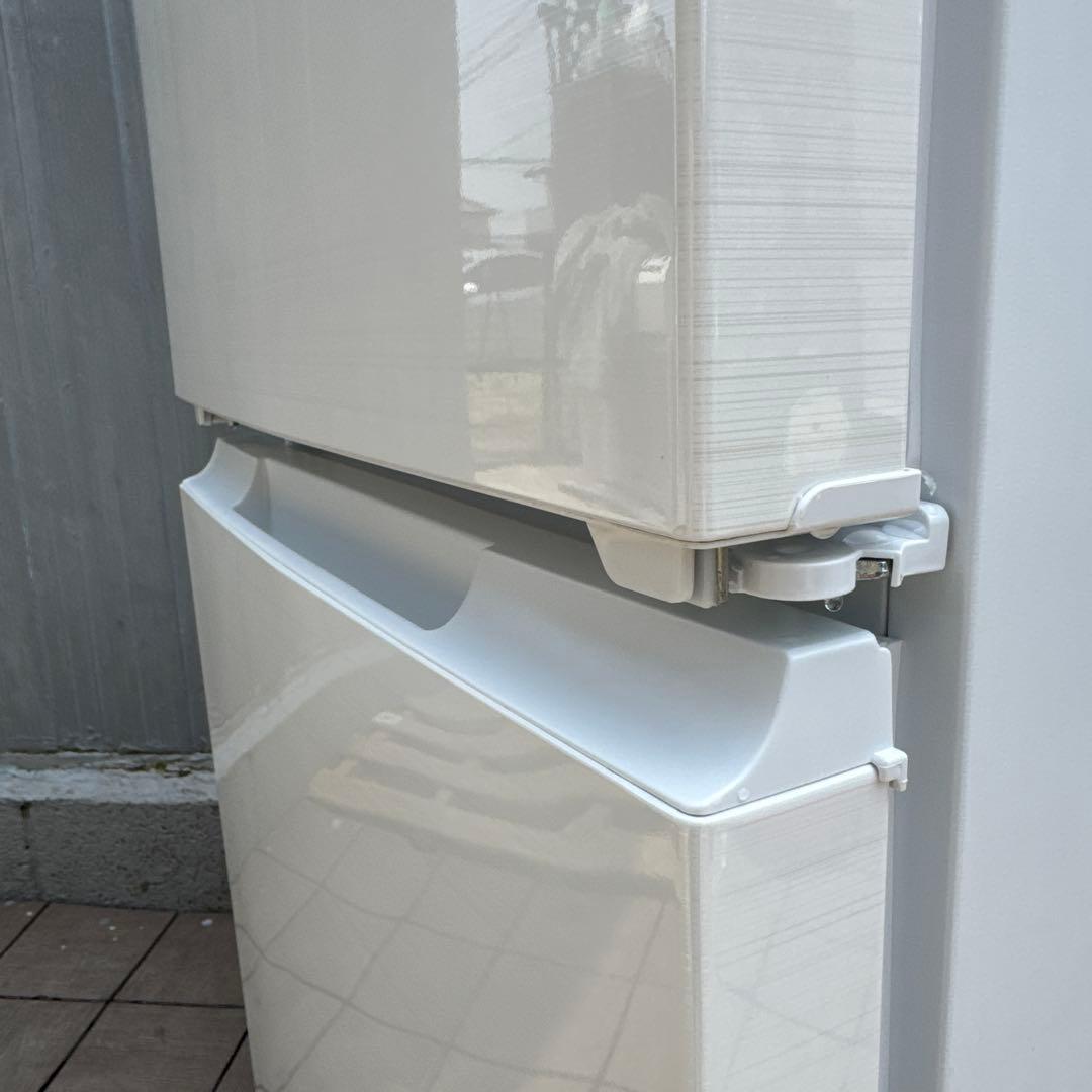 SHARP 2021年製最新モデル 2ドア冷蔵庫 どっちもドア 高品位木目調