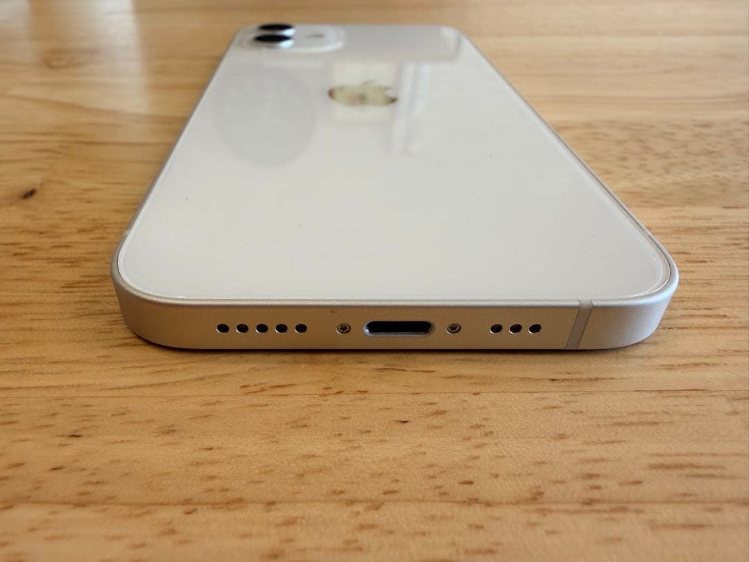 iPhone 12 ホワイト64 GB SIMフリー