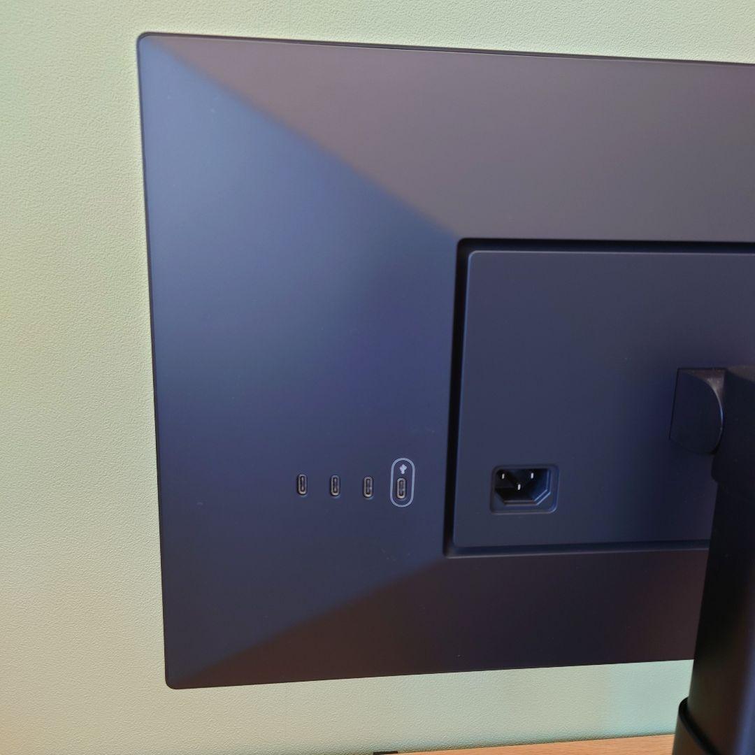 23.7インチUltraFine™ 4Kモニター 24MD4KL-B