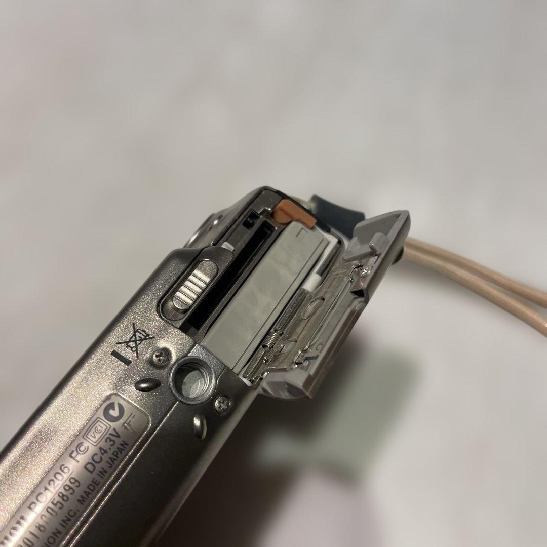 美品　Canon キャノン　PC1206 デジタルカメラ　充電器付き　早い者勝ち