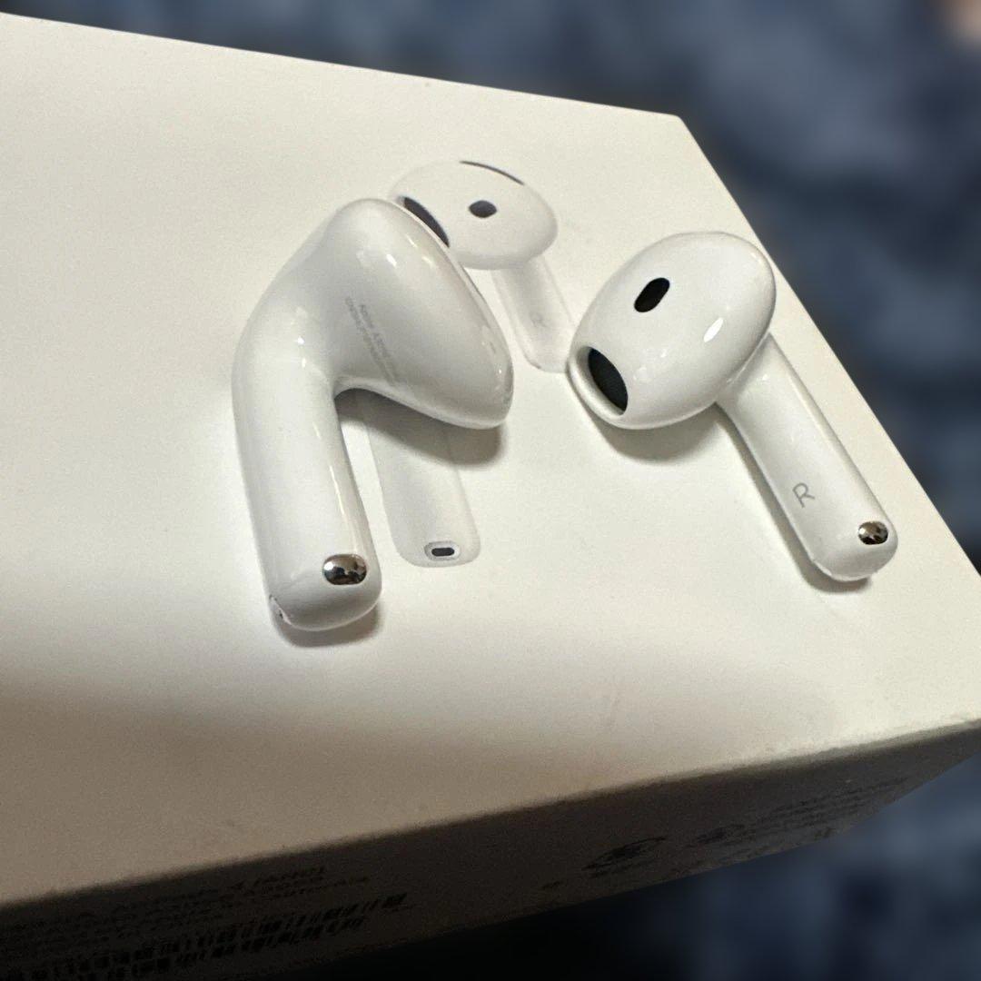 美品　AirPods 4 本体 アクティブノイズキャンセリング