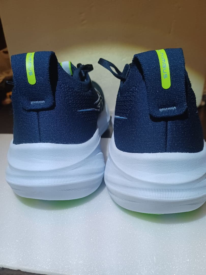 新品未使用　アシックスランニングシューズGEL-NIMBUS 26　27.5cm