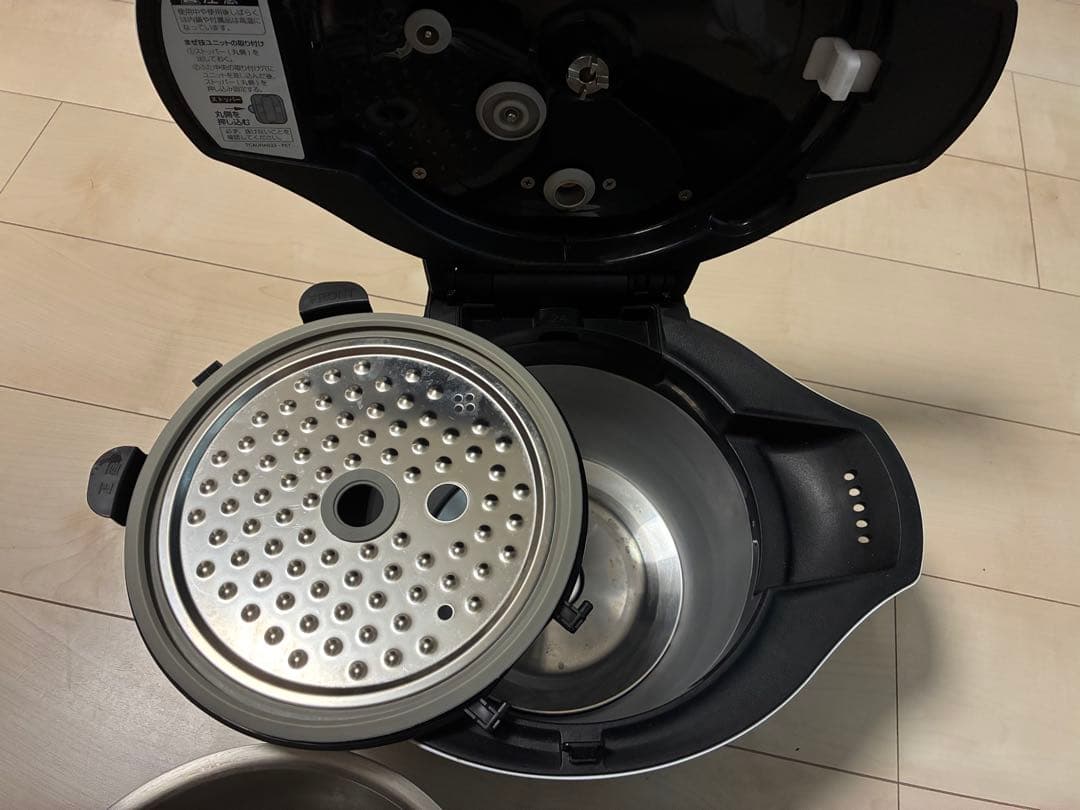 SHARP ヘルシオ ホットクック 2.4L KN-HW24E