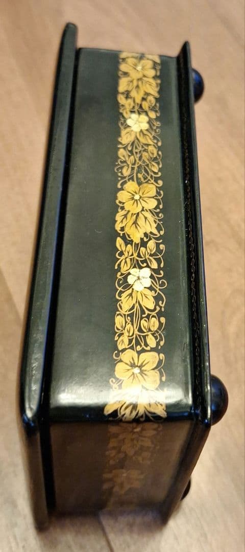 パレフ (ロシアの細密画を施した小箱)　大