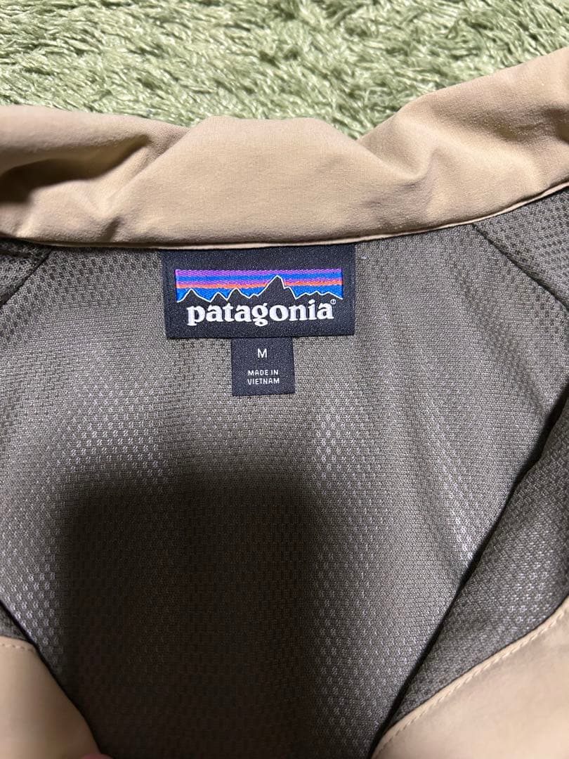 最*す様 patagonia ナイロンジャケット M ベージュ