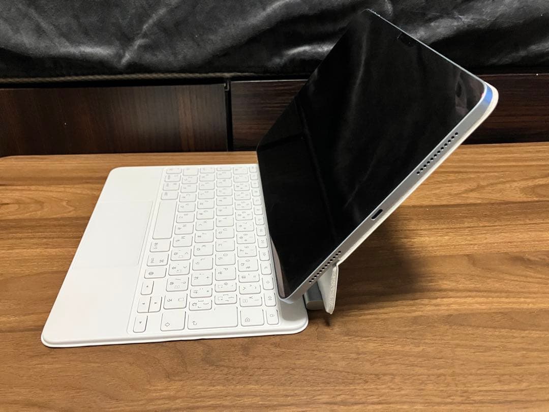 iPad Air M3 11インチ +Magic Keyboard +オマケ