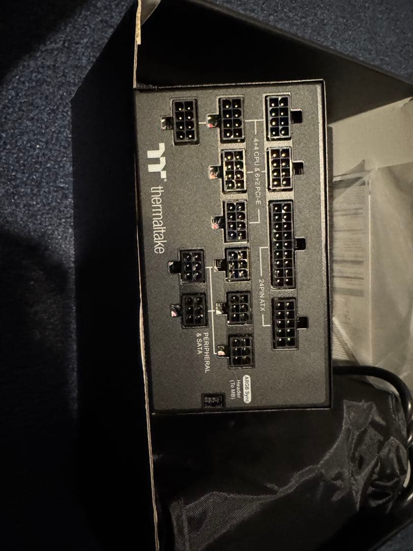 【中古】TOUGHPOWER PF1 ARGB 1200W【サーマルテイク】