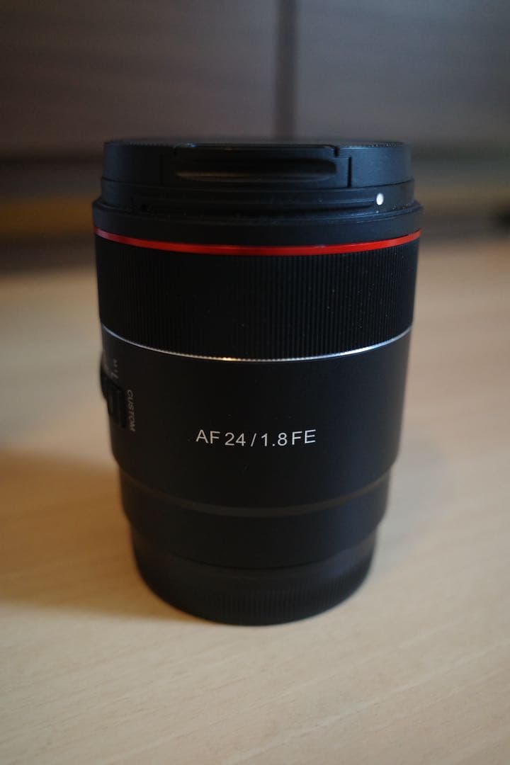 [値下げ中]SAMYANG AF24mm f1.8 メンズケースレンズフード付き