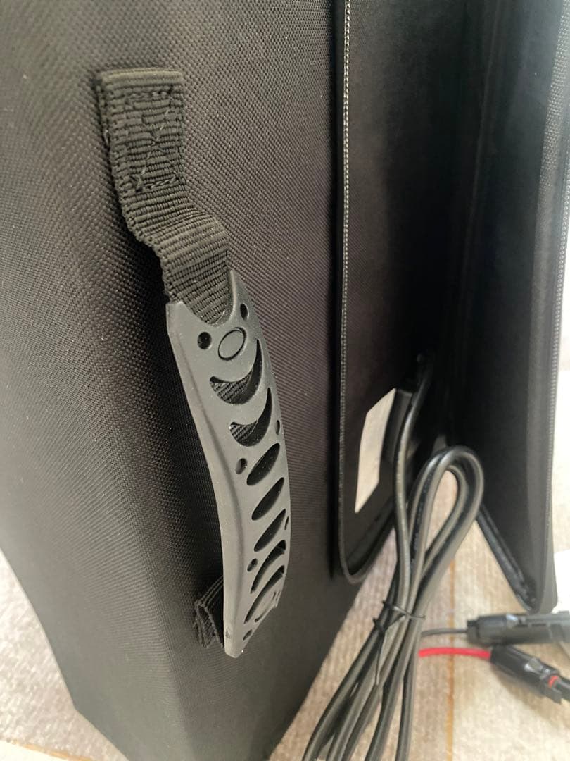 【美品】300w折りたたみソーラーパネル