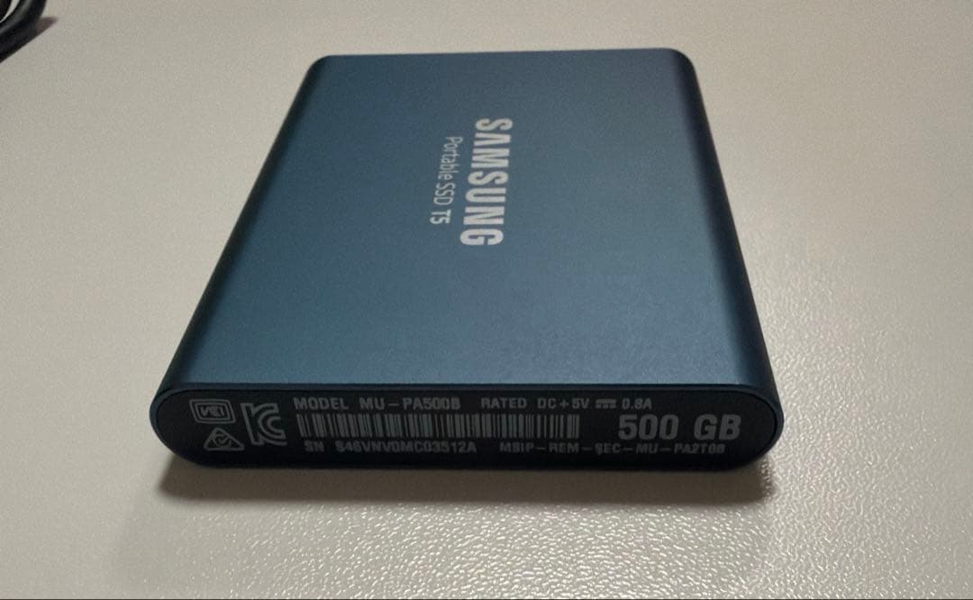 SAMSUNG 外付けSSD T5 (500GB)