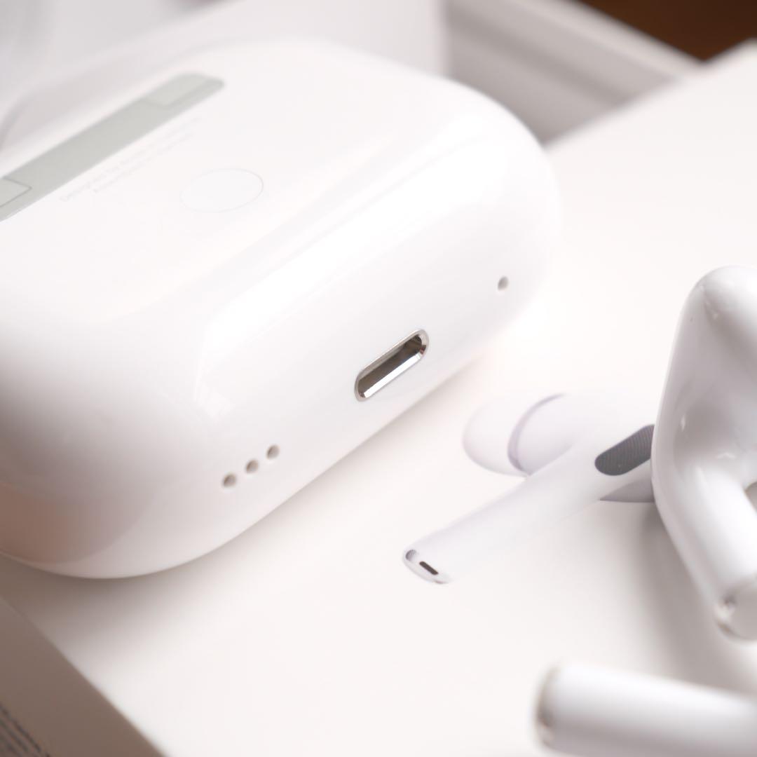 クリーニング済 AirPods Pro 2 フルセット（充電ケースは昨年購入）