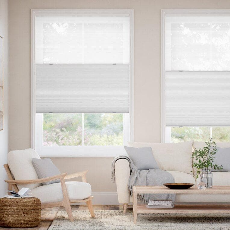 【最終値下げ】未使用　ハニカムシェード　シアーホワイトグレー　123.5×117