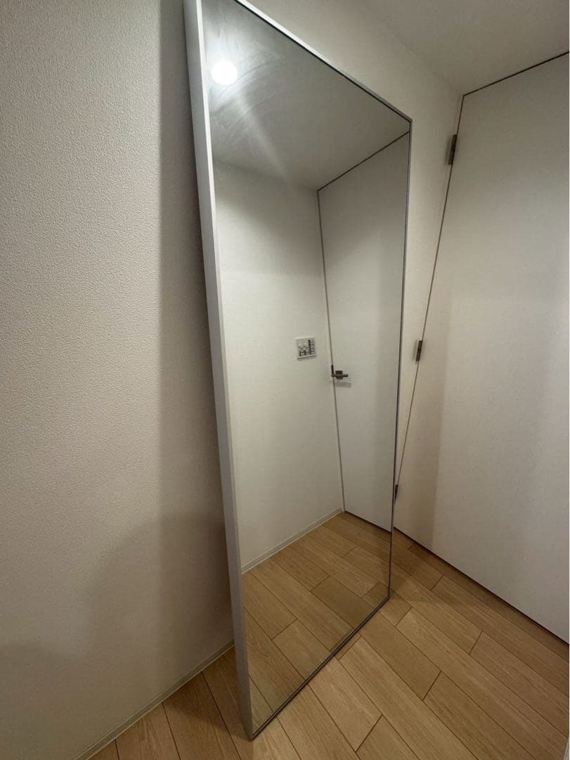 IKEAシンプルスタンドミラー 大きめ シルバー