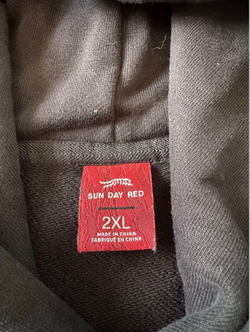 SUN DAY RED サンデーレッド タイガーウッズ パーカー