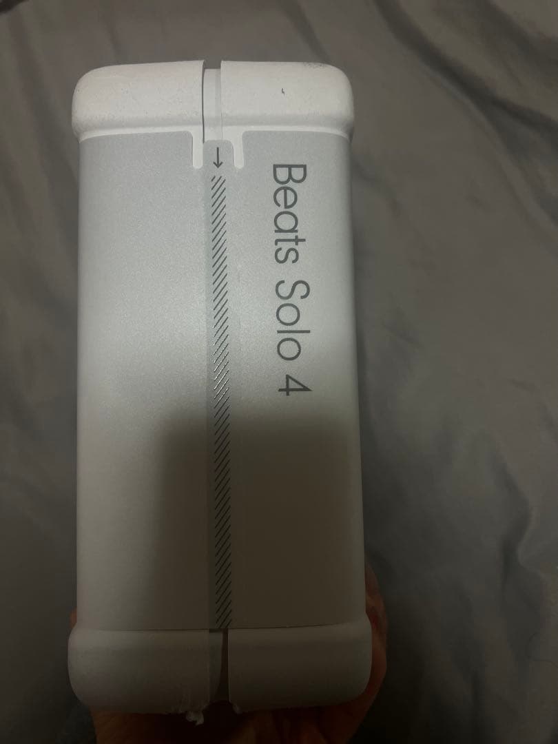 Beats Solo 4 ヘッドホン