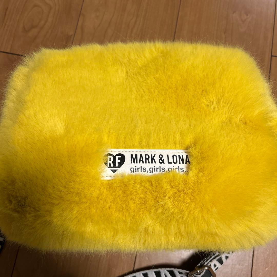 マークアンドロナ　ファーバック　イエロー