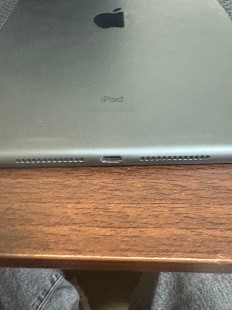 iPad 本体 スペースグレイ 第8世代 32GB SIMフリー