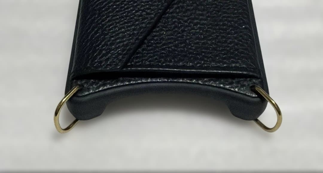 正規品バンドリヤー スマホケースストラップ iPhone15Pro ヘイリー　黒