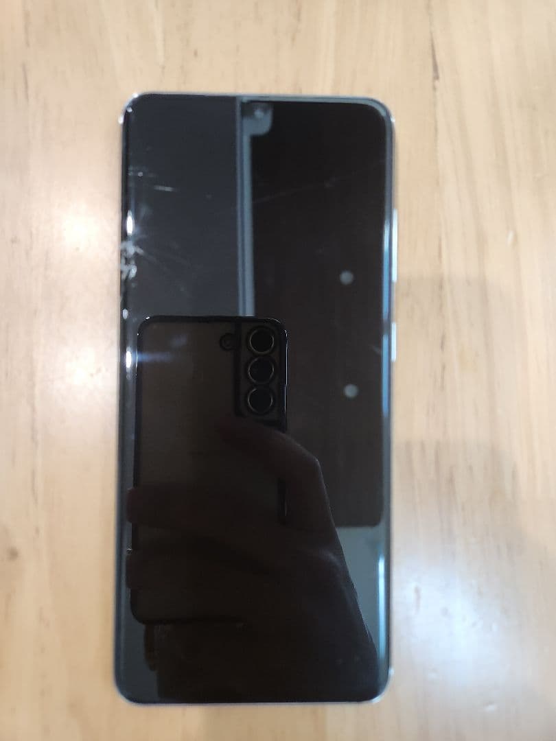 SAMSUNG Galaxy S20　画面割れ