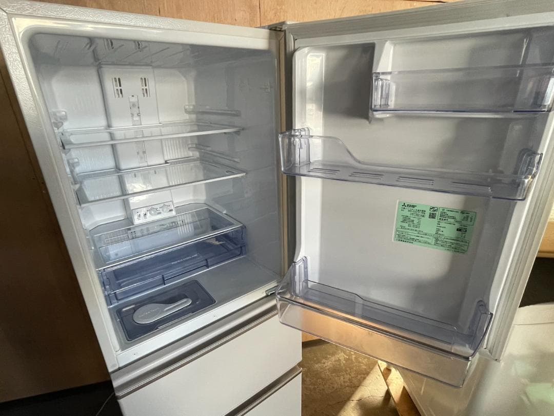 三菱　3ドア冷凍冷蔵庫　272L　MR-CX27F-W　2021年製