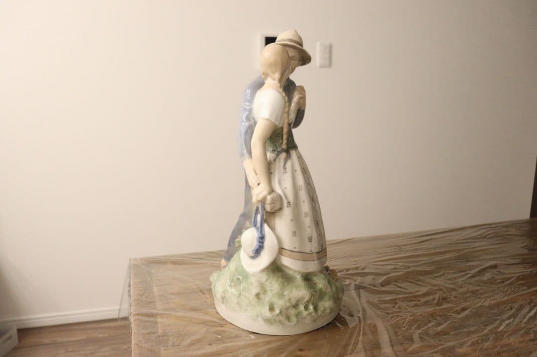 ロイヤルコペンハーゲン　ヘンリックとエルス　農夫　置物　フィギュリン