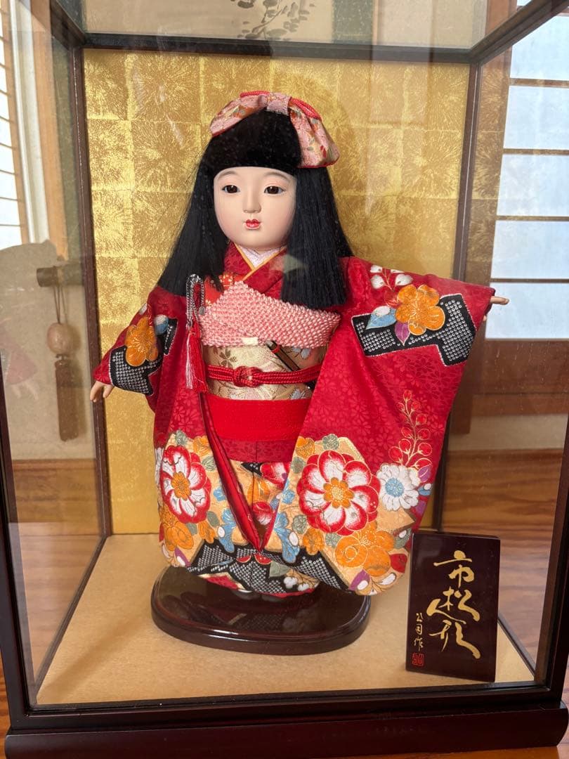 市松人形 正絹着物　公司作　ケース付伝統工芸品　日本人形赤い花柄 着物