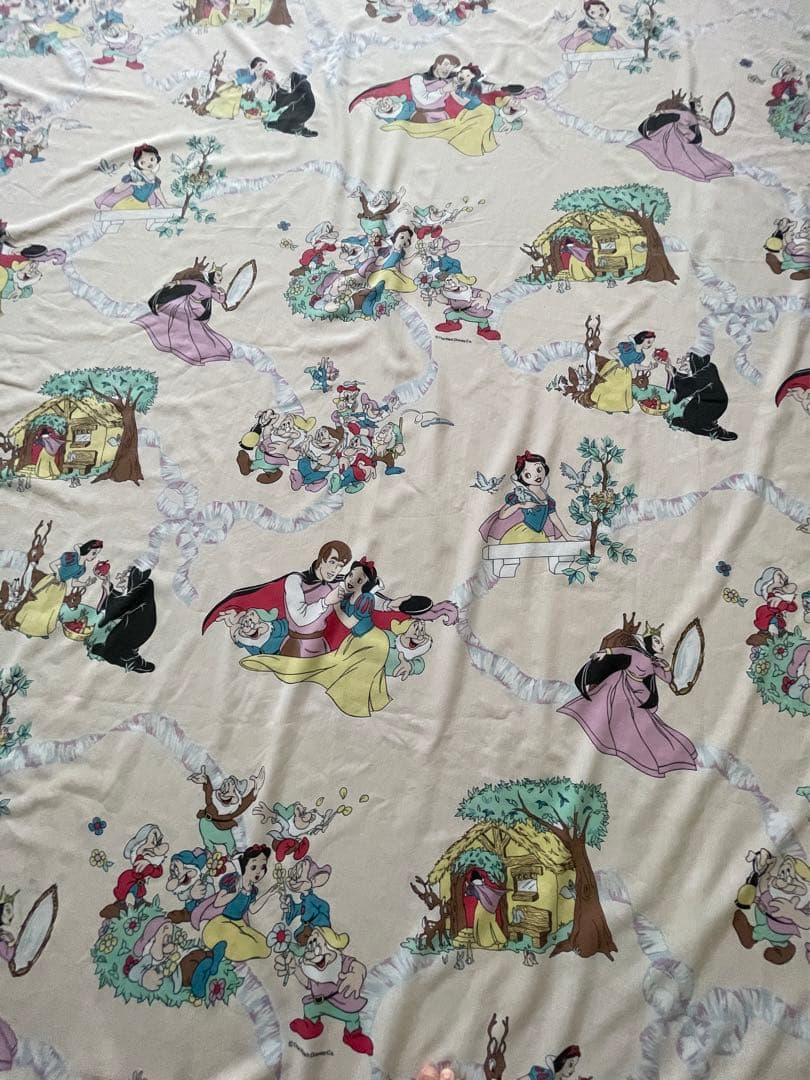 ☆ビンテージシーツ　レトロ　白雪姫　ディズニー　小人
