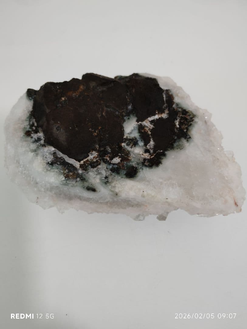 天然石 水晶原石　置物　約 494g