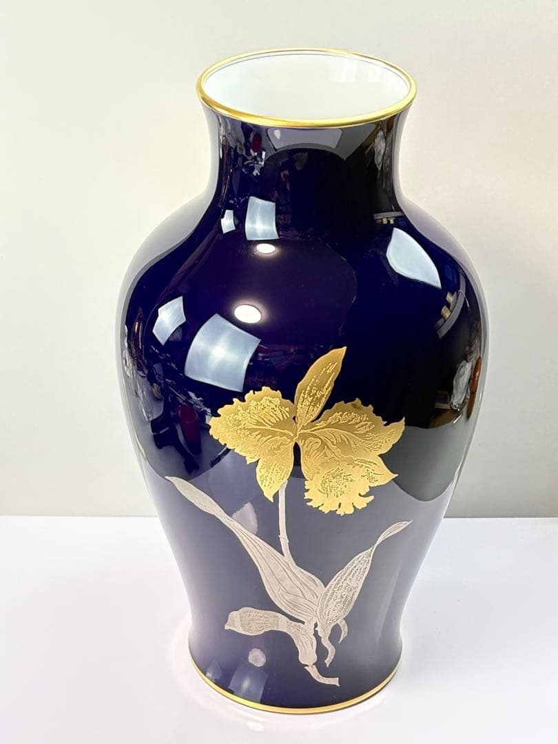 OKURA 【大倉陶園】瑠璃釉 金銀蝕 カトレア 花瓶 (大) R811103