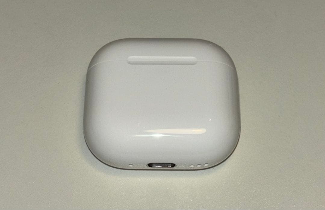 Airpods 4 、 ANC搭載モデル