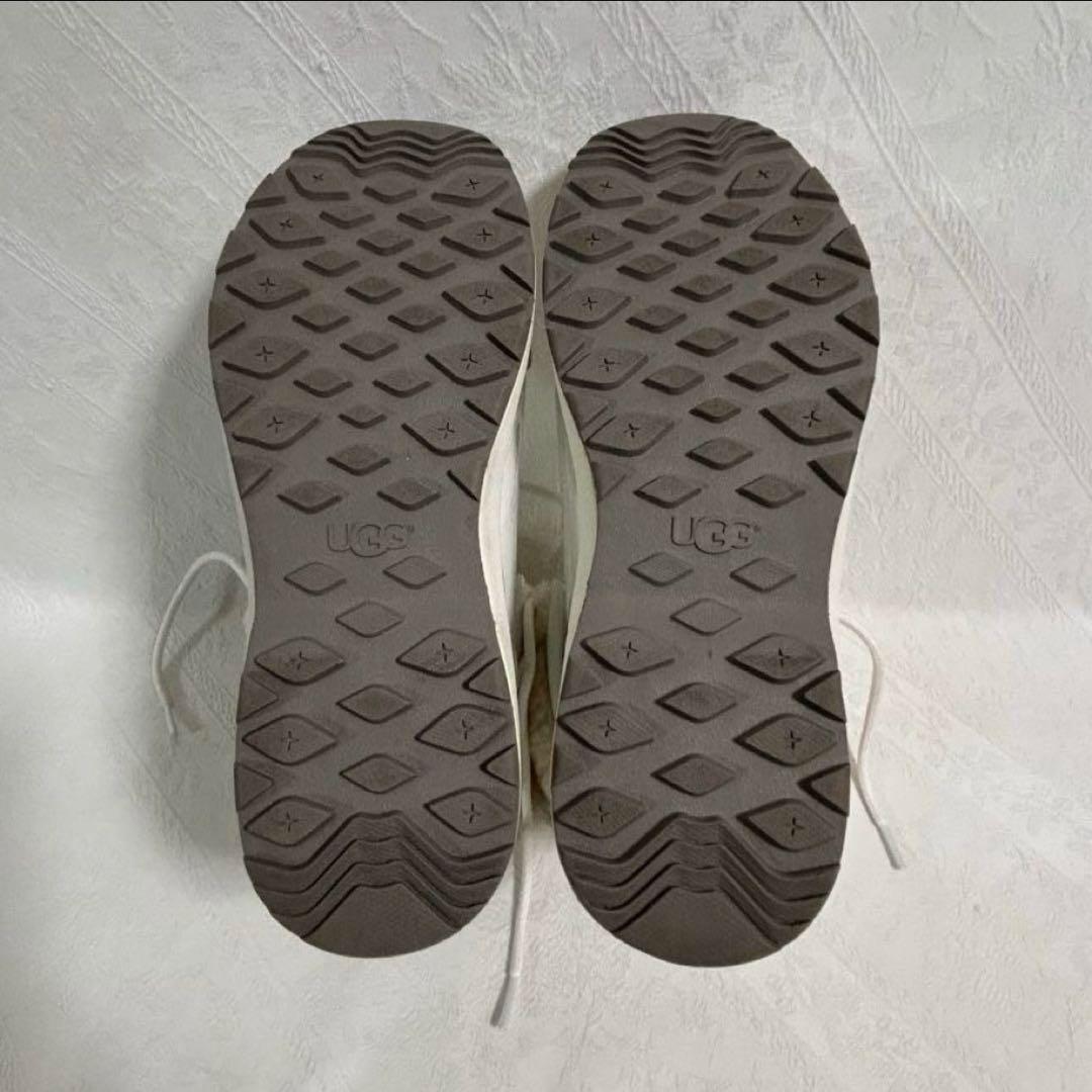 ♥︎希少完売品♥︎UGG アディロンダックIII パテントブーツ ホワイト24cm